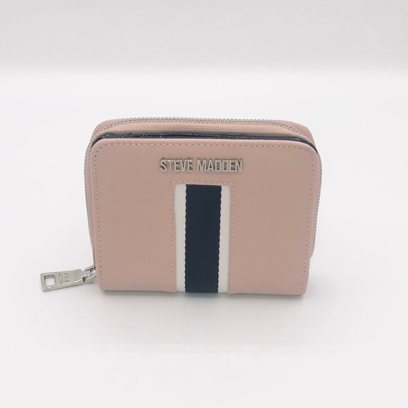 Women’s Steven Madden wallet and change purse - Picture 1 of 4